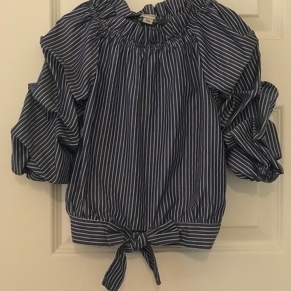 Habitual size 7/8 blue/white stripe puff-sleeve top